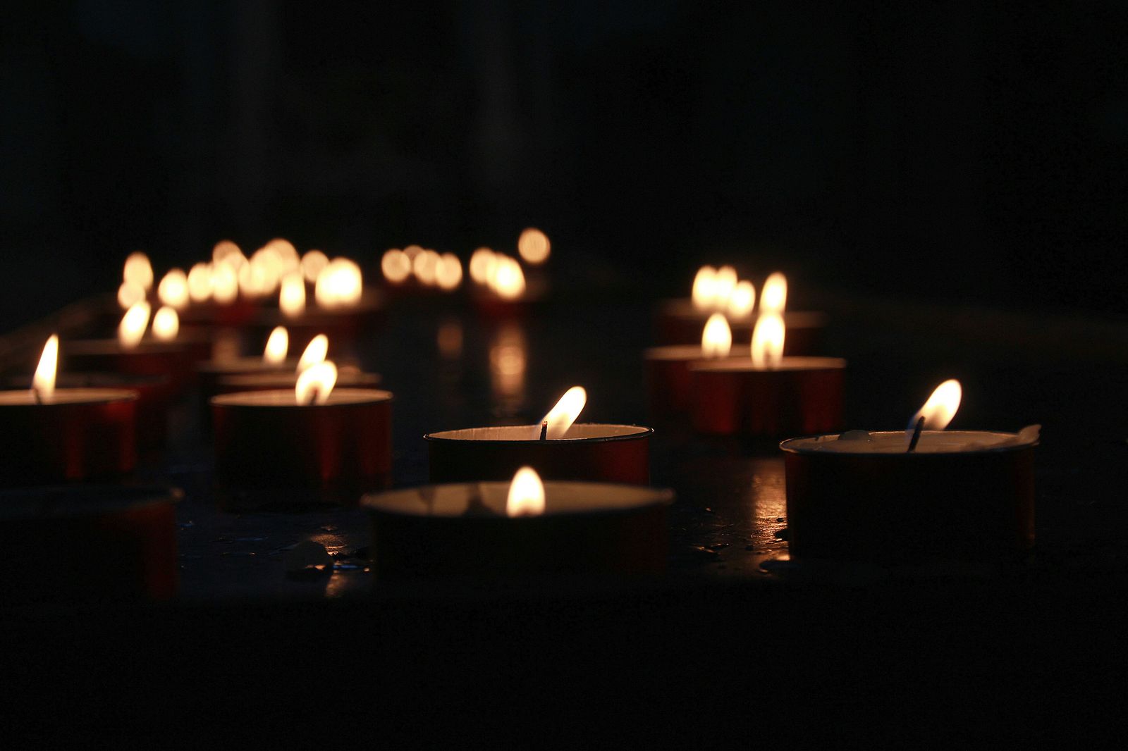 Memorial candles